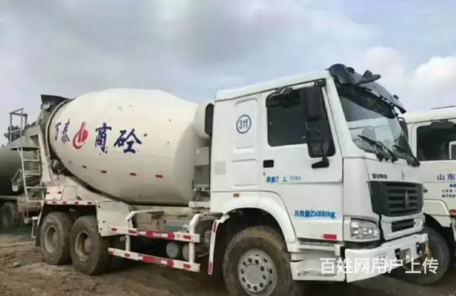 出售二手豪沃搅拌车 14方后八轮 包提档过户 - 图片 2