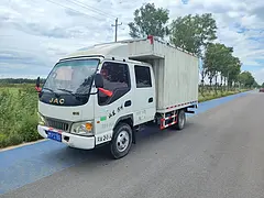 15年国四电喷3.2米双排箱货