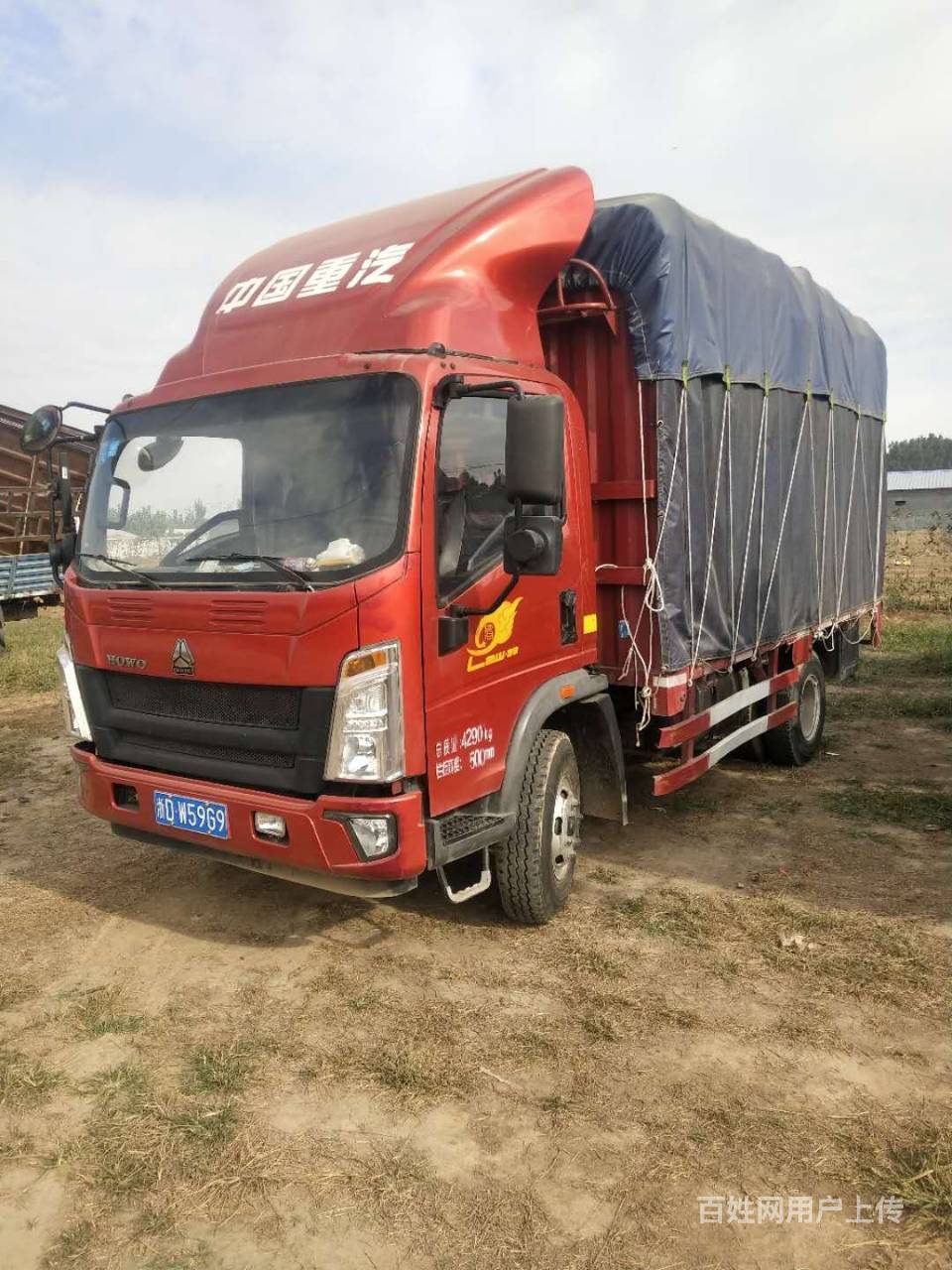 急售19年二手重汽豪沃载货车 整车自重3.8吨