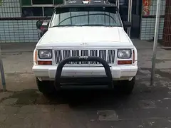 Jeep 切诺基 2000款 2.5 手动 2020 四驱版