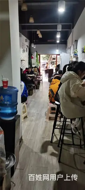 （同城搜铺网）巴中三中80平餐馆急转 - 图片 1