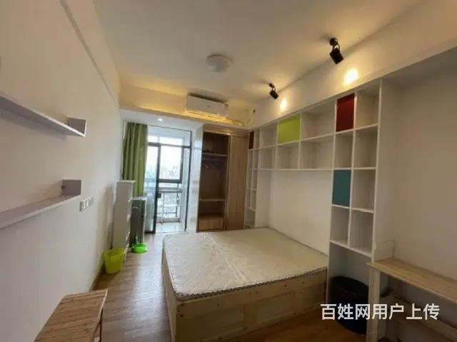 金港湾可免中介费一口价800元月电梯房阳台看东街夜景 - 图片 1