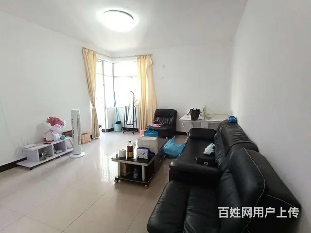 拱北关口珠光花园精装3房2厅出租，租价3000，楼梯4楼 - 图片 1