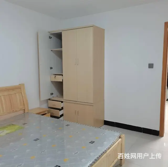 群力小区，两室精装修，干净整洁，交通便利，温馨舒适拎包即住 - 图片 7