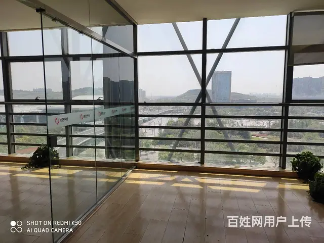 高铁站旁100平高层南向带玻璃隔断出租 - 图片 7