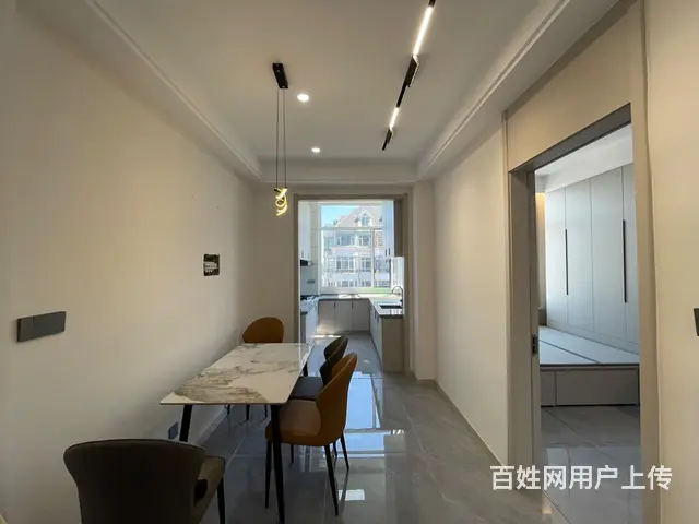 首付款10万，龙溪家园21楼137平，三室两厅两卫，精装 - 图片 3