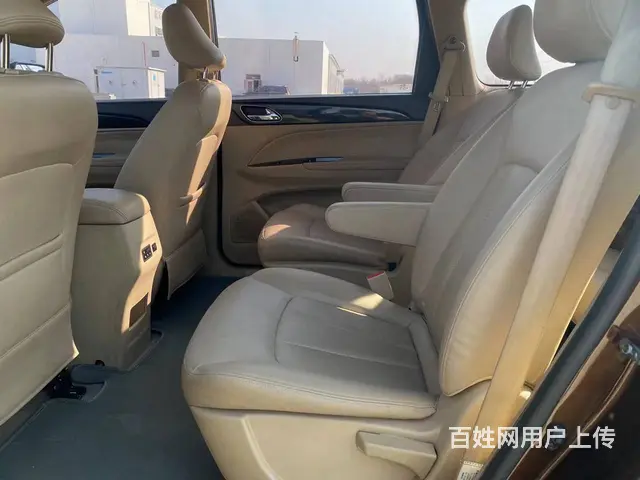 宝骏730 2017款 1.8 序列变速 尊享型7座 - 图片 5
