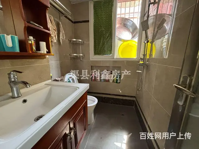 英伦城邦超好的地段，住家舒适 - 图片 7