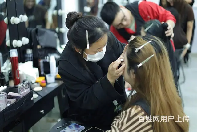 学化妆哪里好？零基础学化妆，广州百美汇学校专业靠谱 - 图片 11