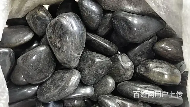 黑色鹅卵石雨花石原石天然鹅暖石头园林工程庭院铺地铺 - 图片 1
