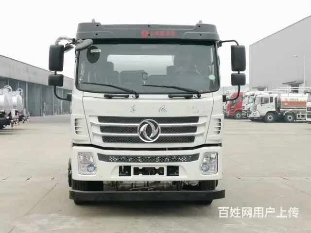 国六东风10吨油罐车，包上牌可分期，让您购车无忧 - 图片 1