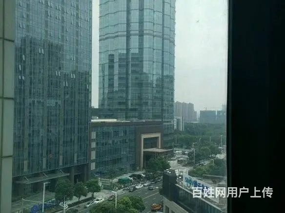 地铁房府琛大厦(新北) 商住两用1厅--朝南 中等装修 - 图片 1