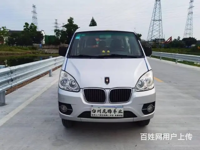金杯面包车 - 图片 2