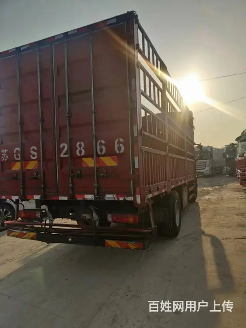 22年二手豪沃6.8米高栏货车 国六排放 原版原漆 - 图片 3