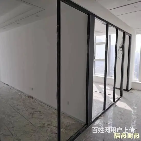 山东菏泽使用单层玻璃隔断提高办公室的氛围和品位 - 图片 3