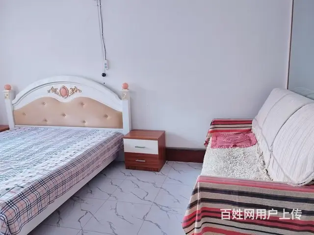 出租万达附近重型二楼50平小两室出租，没有热水器，冰箱洗衣机 - 图片 1