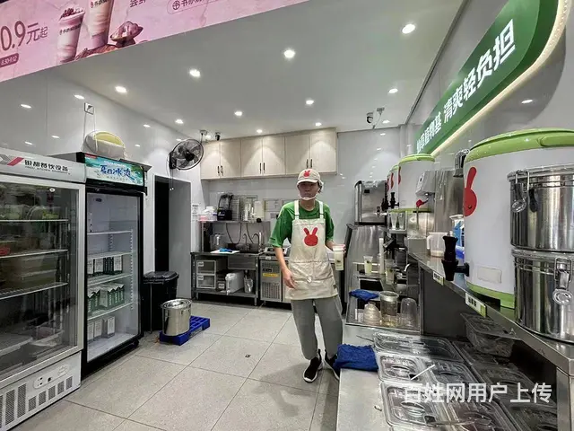 6147（爆铺网）3万多在校生西南林业大学	门口冷饮店转让 - 图片 4