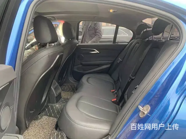 宝马1系 2019款 118i 1.5T 手自一体 M运动套 - 图片 4
