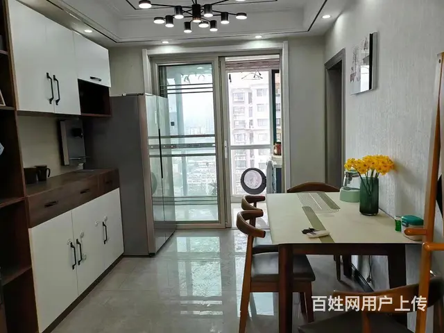 银堤漫步 普通住宅 精装修 - 图片 1