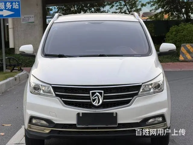 宝骏730 2017款 1.5T 手动 尊享型7座 - 图片
