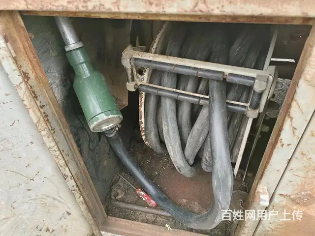 广东二手东风8吨油罐车加油车2018年7月上牌 - 图片 7