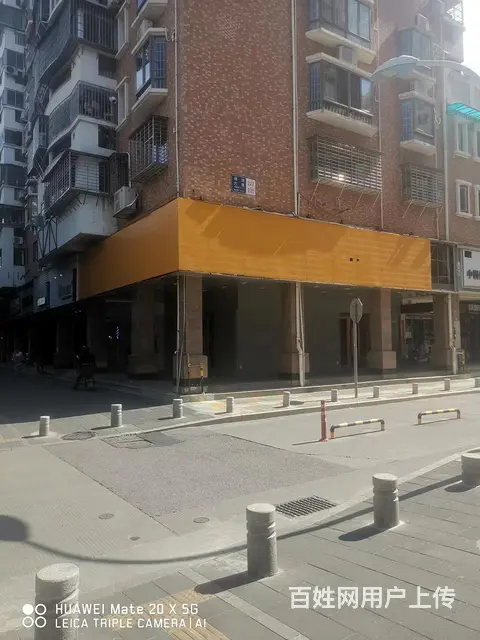 万象城十字路口弧形门面 地铁口适合餐饮、饮品等 - 图片 2