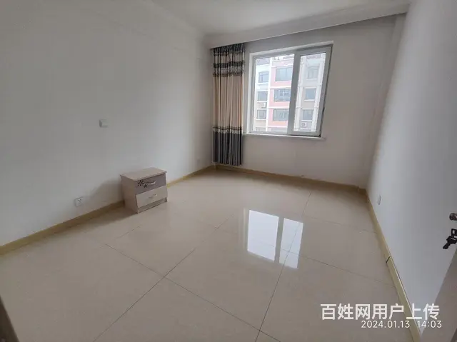 河边一高中山水新苑中央公园 - 图片 3