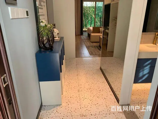 绿地柏源晶舍售楼部张经理 - 图片 1