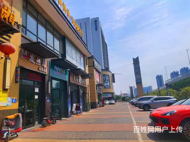（猎铺网免费推荐）绿地蓝海商圈主路临街65平精装修旺铺低价转 - 图片 1