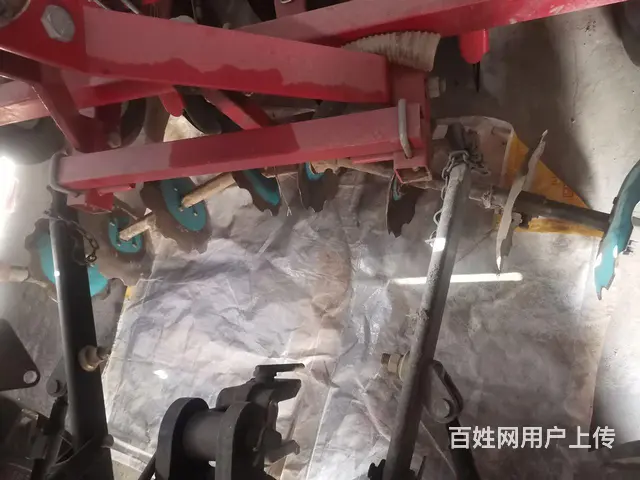 农哈哈玉米播种机化肥腿 - 图片 4