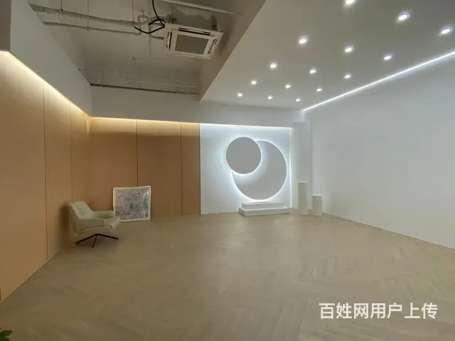 实拍 层高4.8米三面采光落地窗 拍摄 直播 服装展厅都适合 - 图片 6