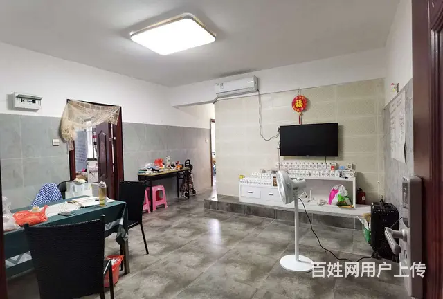 拱北关口宝江大厦电梯精装2房2厅出租，租价3300。近关口 - 图片 1