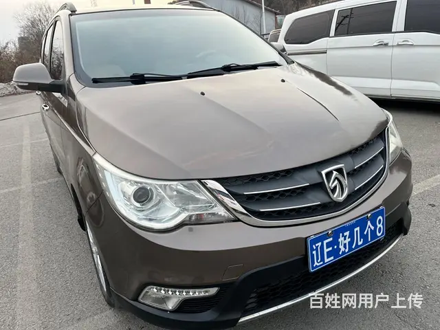 带天窗的宝骏730 - 图片 6
