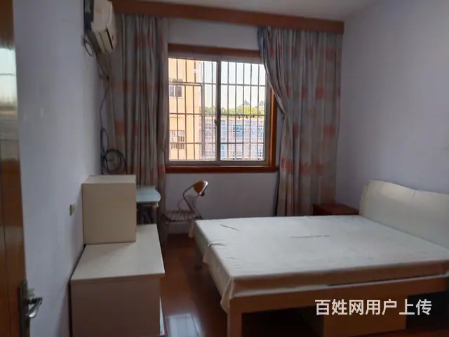 和房东一起住 - 图片
