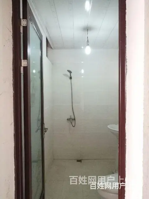 西区大道富力溪庐对面松门村街面小高层2楼套间单间出租 - 图片 4