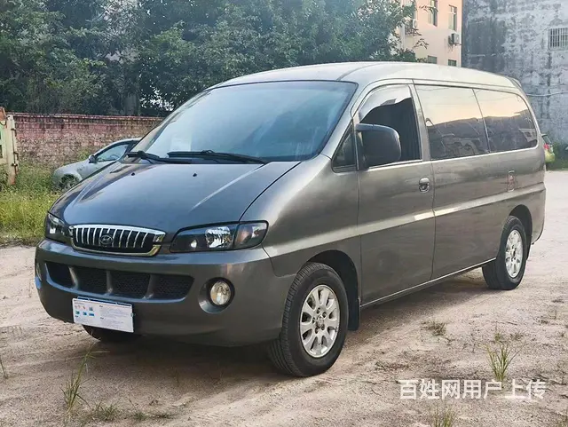 7座加长版江淮瑞风 - 图片 1