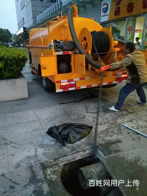 五华区滇缅大道专业清理抽粪 化粪池清淤疏通下水道 - 图片 1