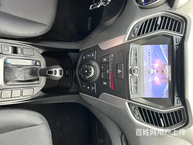 现代 胜达 2013款 新胜达 2.4 手自一体 GLS 两 - 图片 8