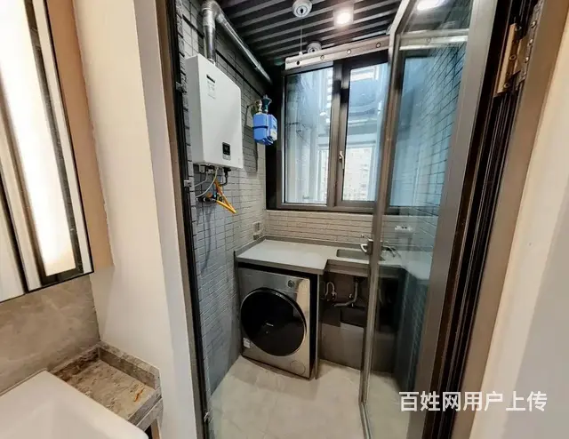 前山轻轨站楼上·环宇城 1室1厅 南，精装修，全齐 - 图片 1