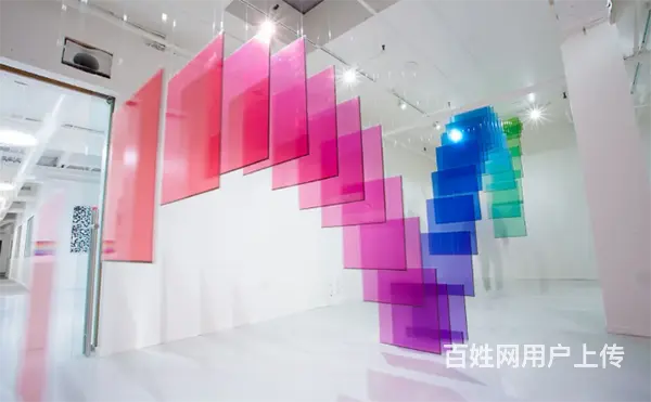 亚克力板材的应用让商场小门店造型更吸眼睛 - 图片 1
