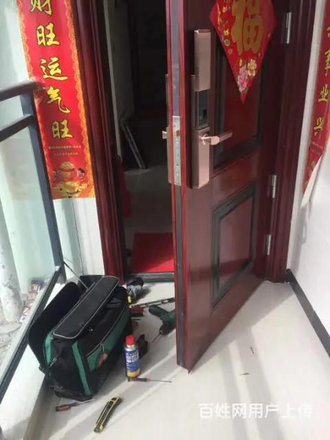 北海湖南路开锁换锁电话_海城开锁_银海换锁_北海汽 - 图片 1