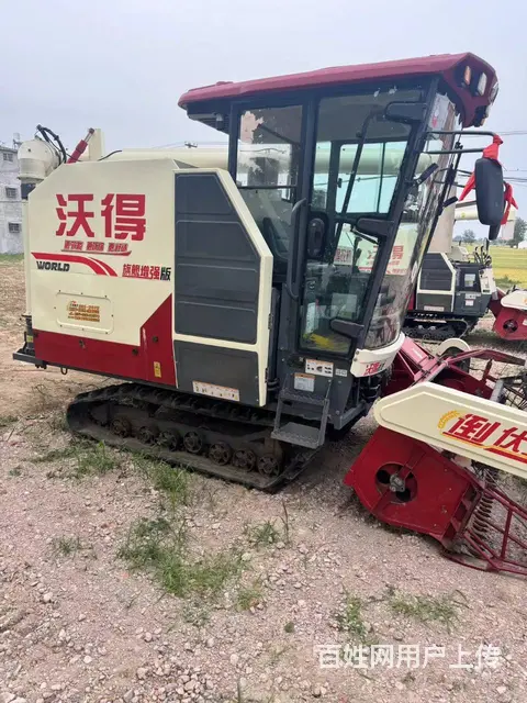 出售2023年沃得履带式收割机，精品车况 - 图片 1