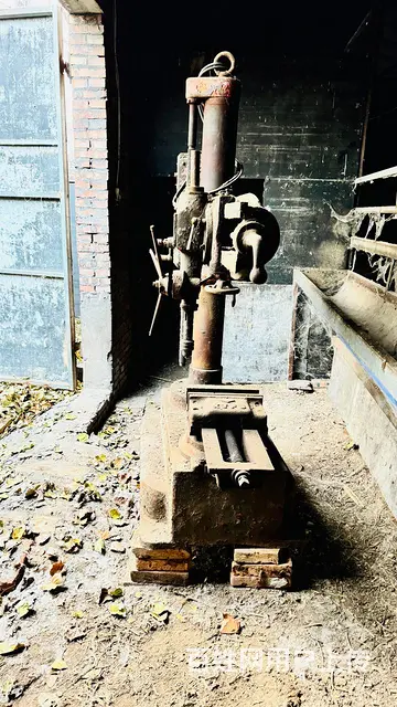 Z3732*8万向摇臂钻360度旋转 钻孔直径32 - 图片 5