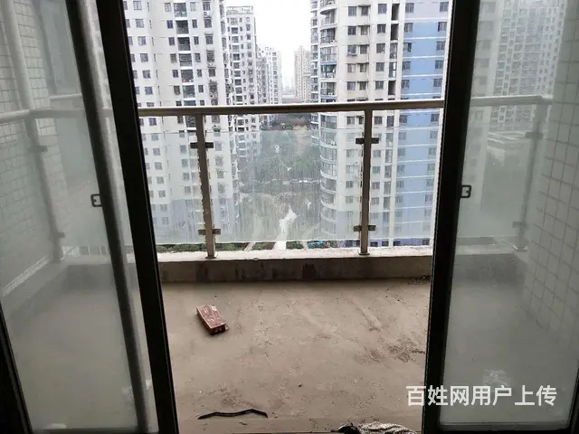 滨江明珠城 中间楼层 毛坯大三房 满五唯一 随时看 - 图片 6