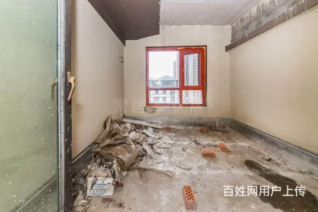 路劲城二期 毛坯 4室2厅 南 - 图片 4