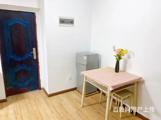 恒隆广场旁2室1厅出租 - 图片 2