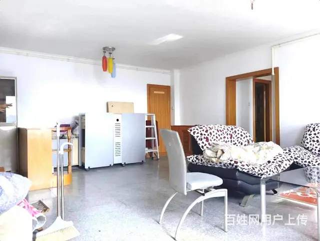 芝罘湾万达华茂小区电梯房烟中大厦朝阳卧室 - 图片 3