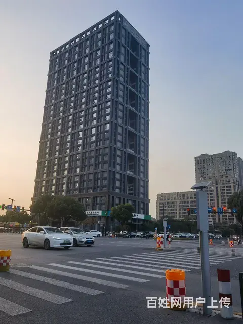 秀洲区中关村京润大厦办公室一间出租 - 图片 1
