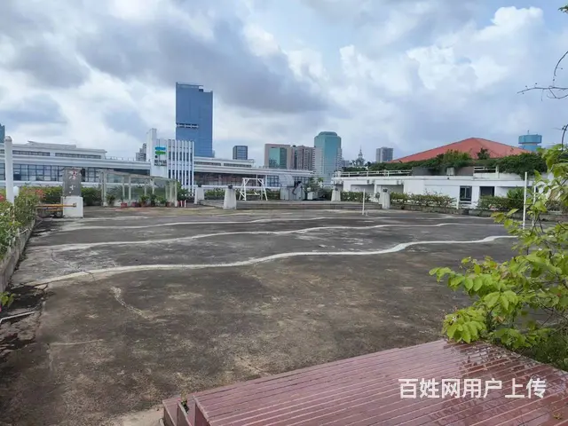 （51旺铺推荐）龙华区复兴城1900平露天外场出租 - 图片 1
