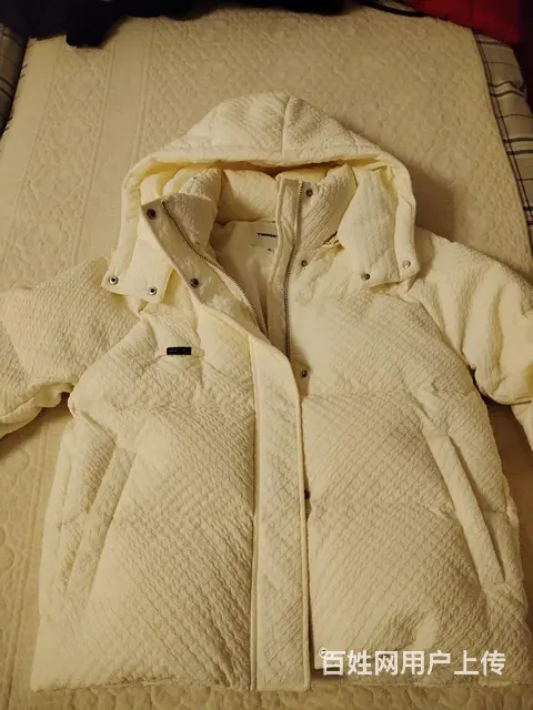 爆款羽绒服 - 图片 1
